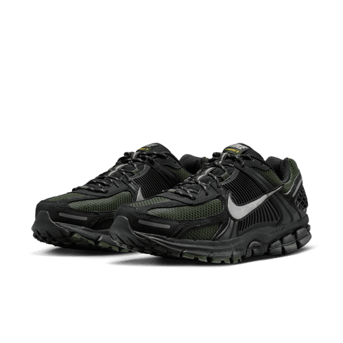 Nike zoom vomero5 ナイキ ズームボメロ5 26.5 ブラック 11/27発売｜Nike Women's Zoom Vomero 5 Roam 