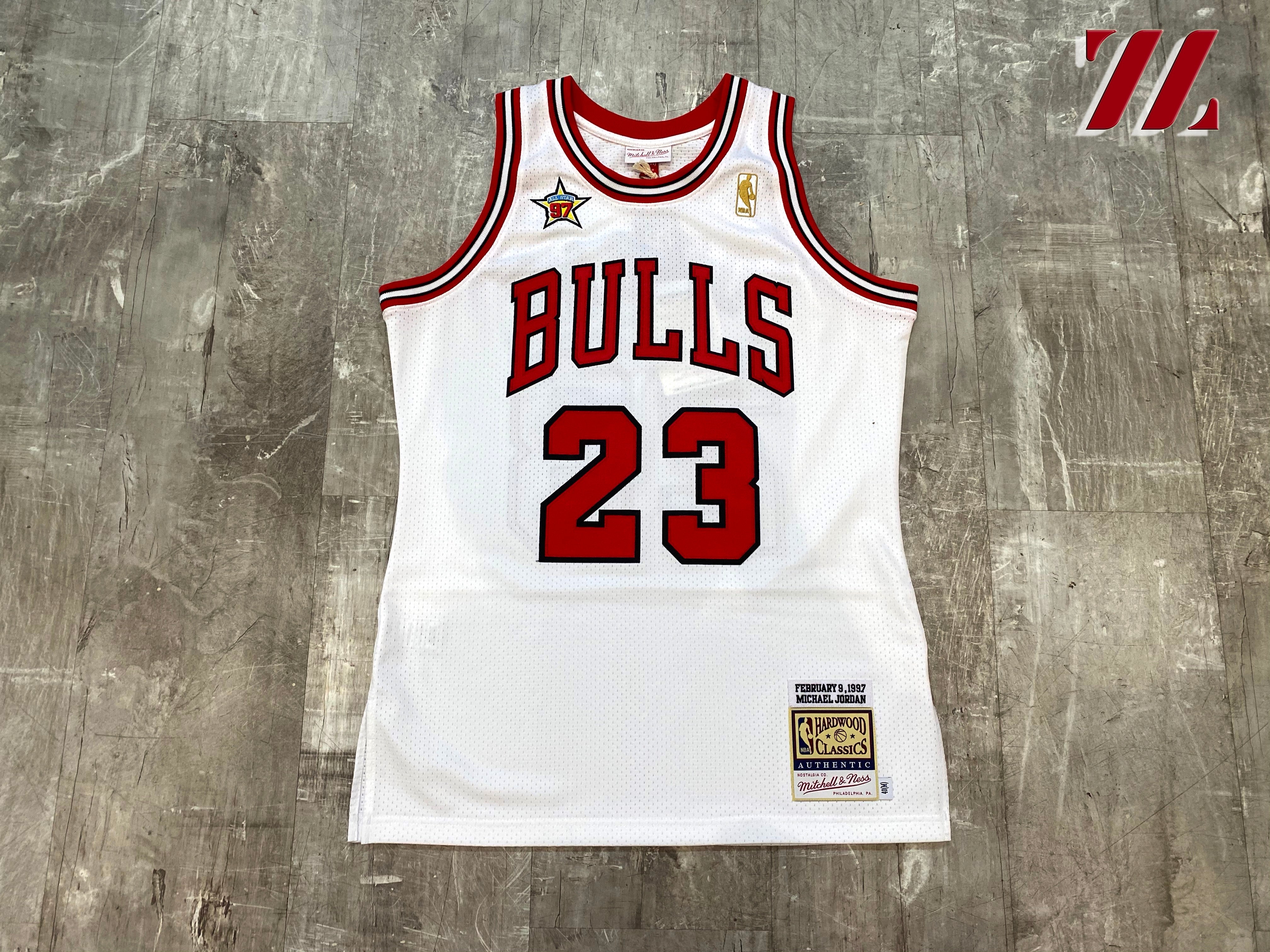 Mitchell & Ness Michael Jordan ‘97 Bulls Jersey 2XL