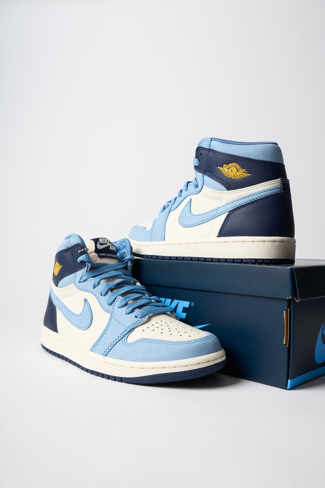 Women’s Air Jordan 1 High OG “First in Flight”