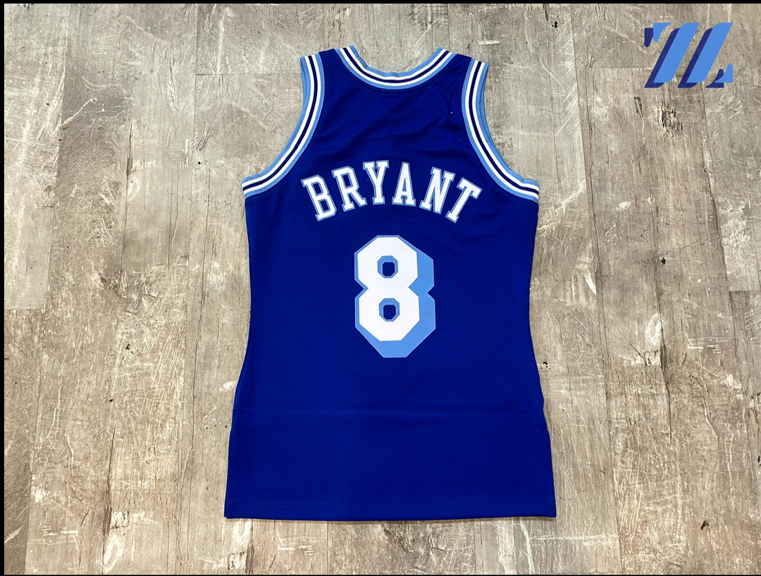 Mitchell & Ness NBA Kobe Bryant Los Angeles Lakers 1996/97 Jersey #8