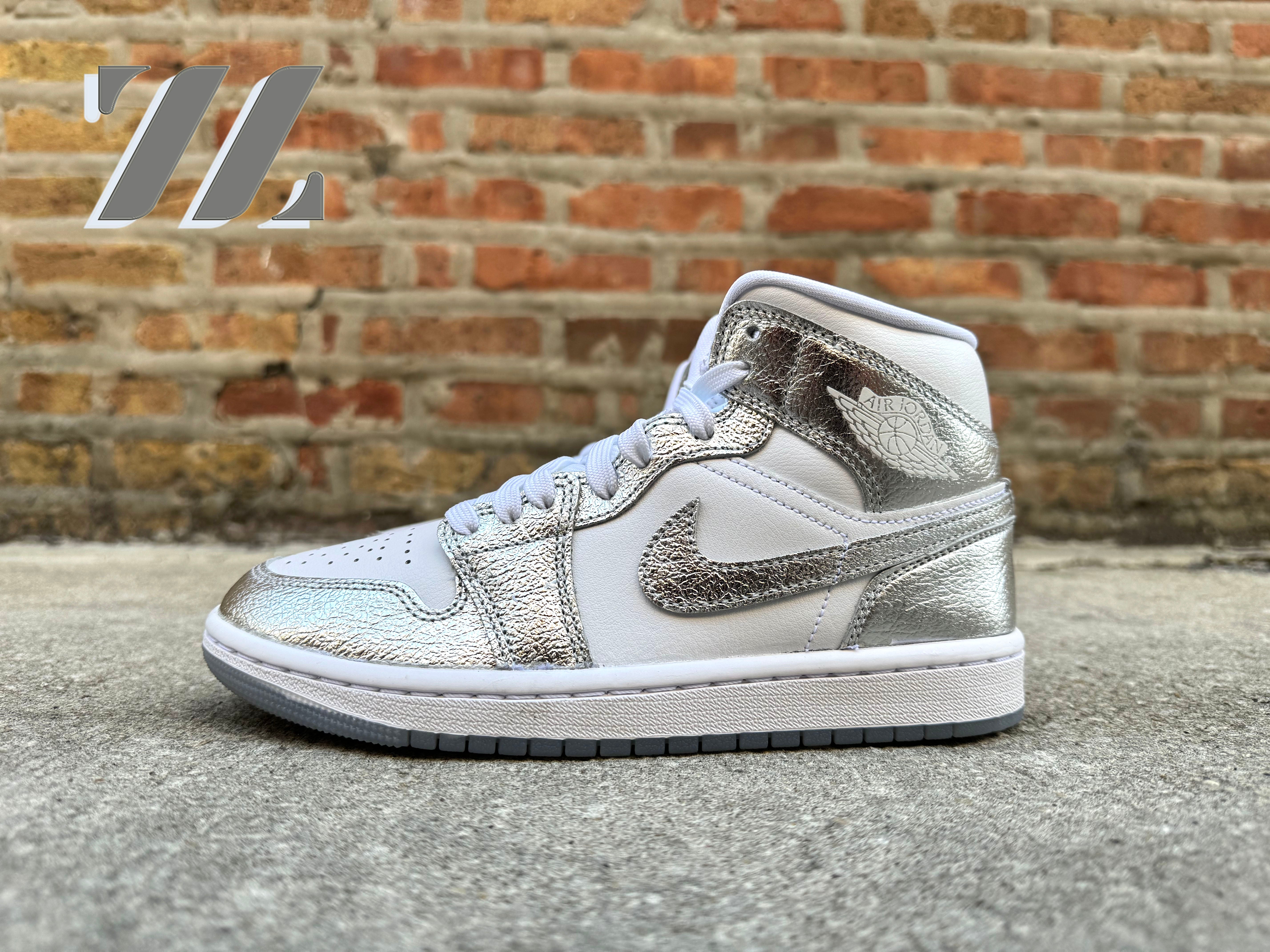 Air jordan 1 mid silver on sale