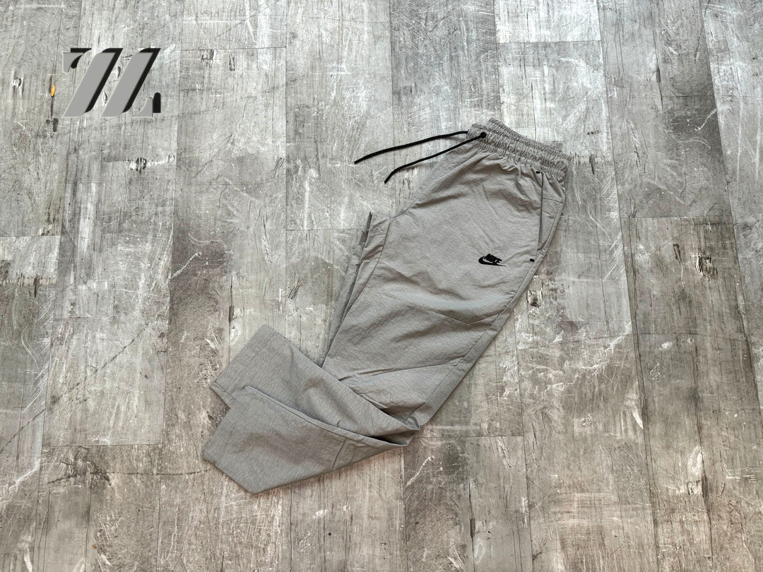 Nike Apparel – SUCCEZZ BY B&VDOT Nike Apparel – SUCCEZZ BY B&VDOT