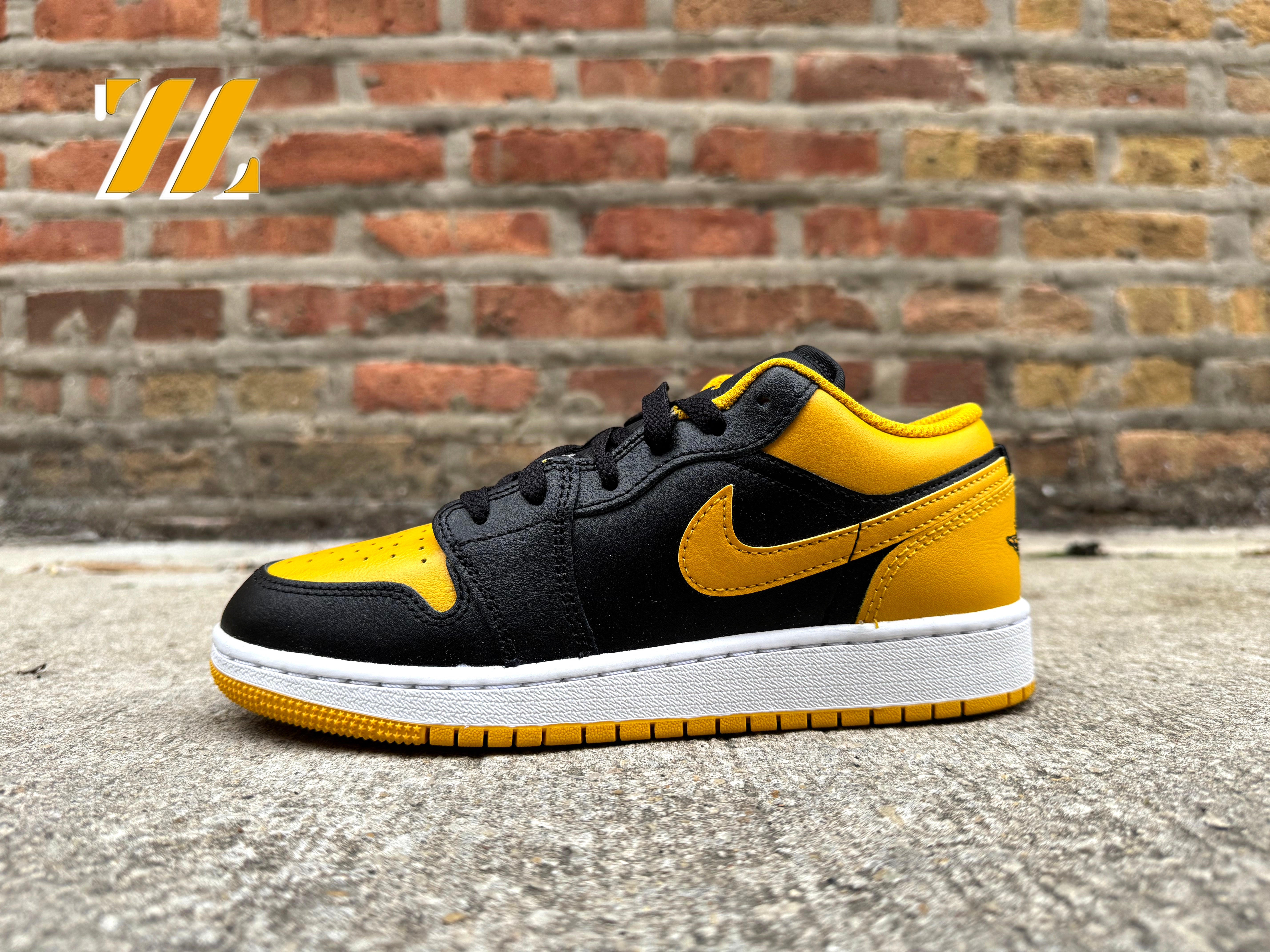 Air jordan 1 cheap low yellow and black