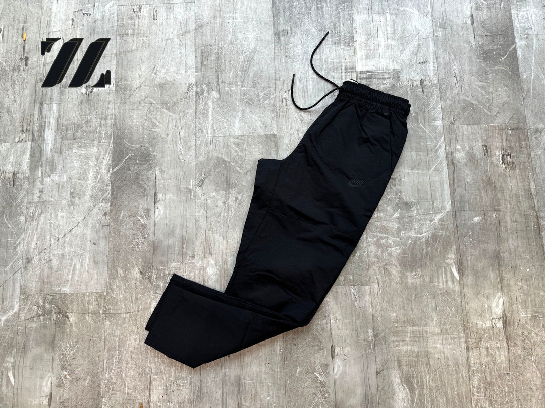 Nike Apparel – SUCCEZZ BY B&VDOT Nike Apparel – SUCCEZZ BY B&VDOT