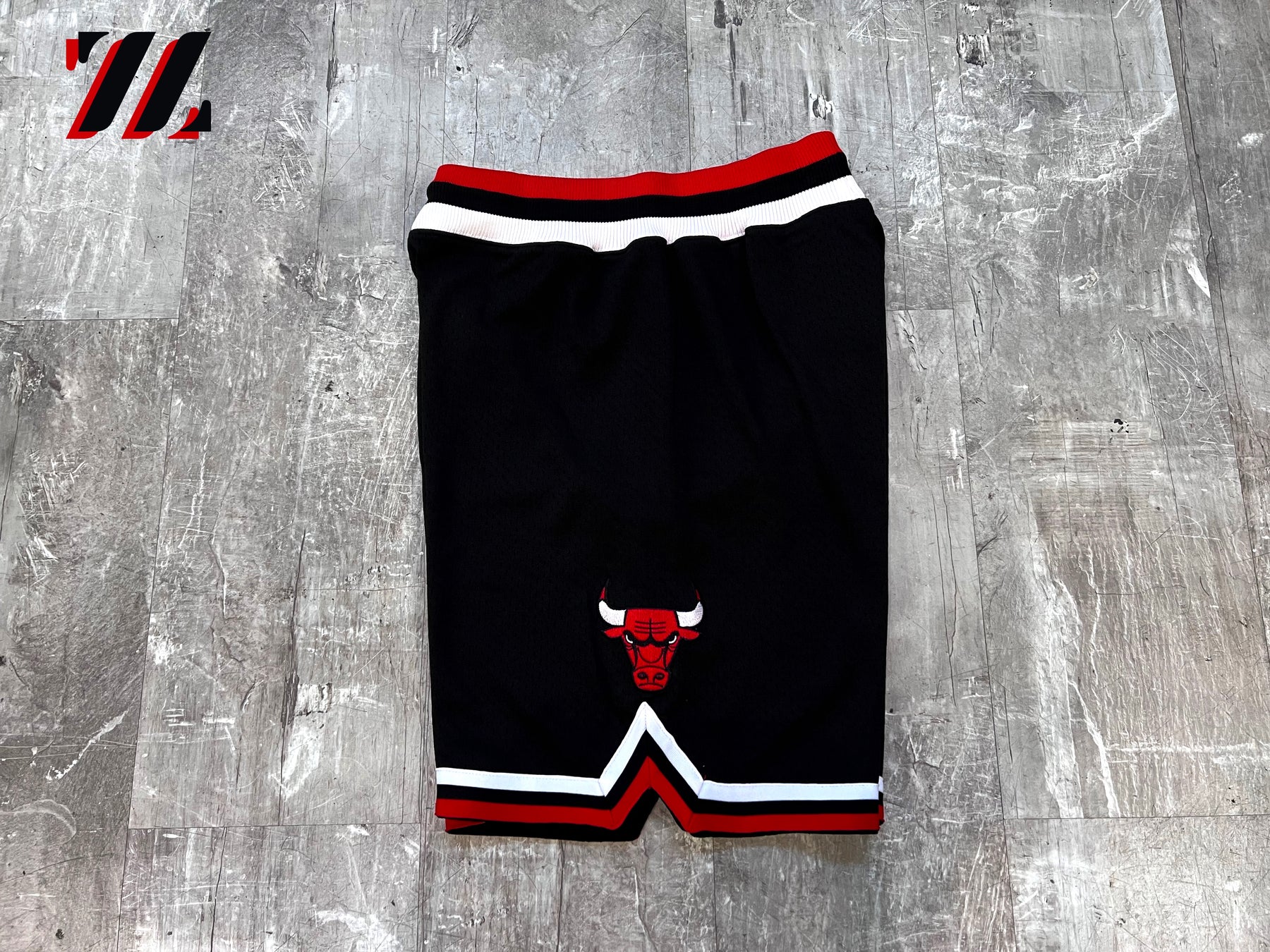 Men’s Mitchell & Ness Chicago Bulls Alternate ‘97-‘98 Shorts 3XL