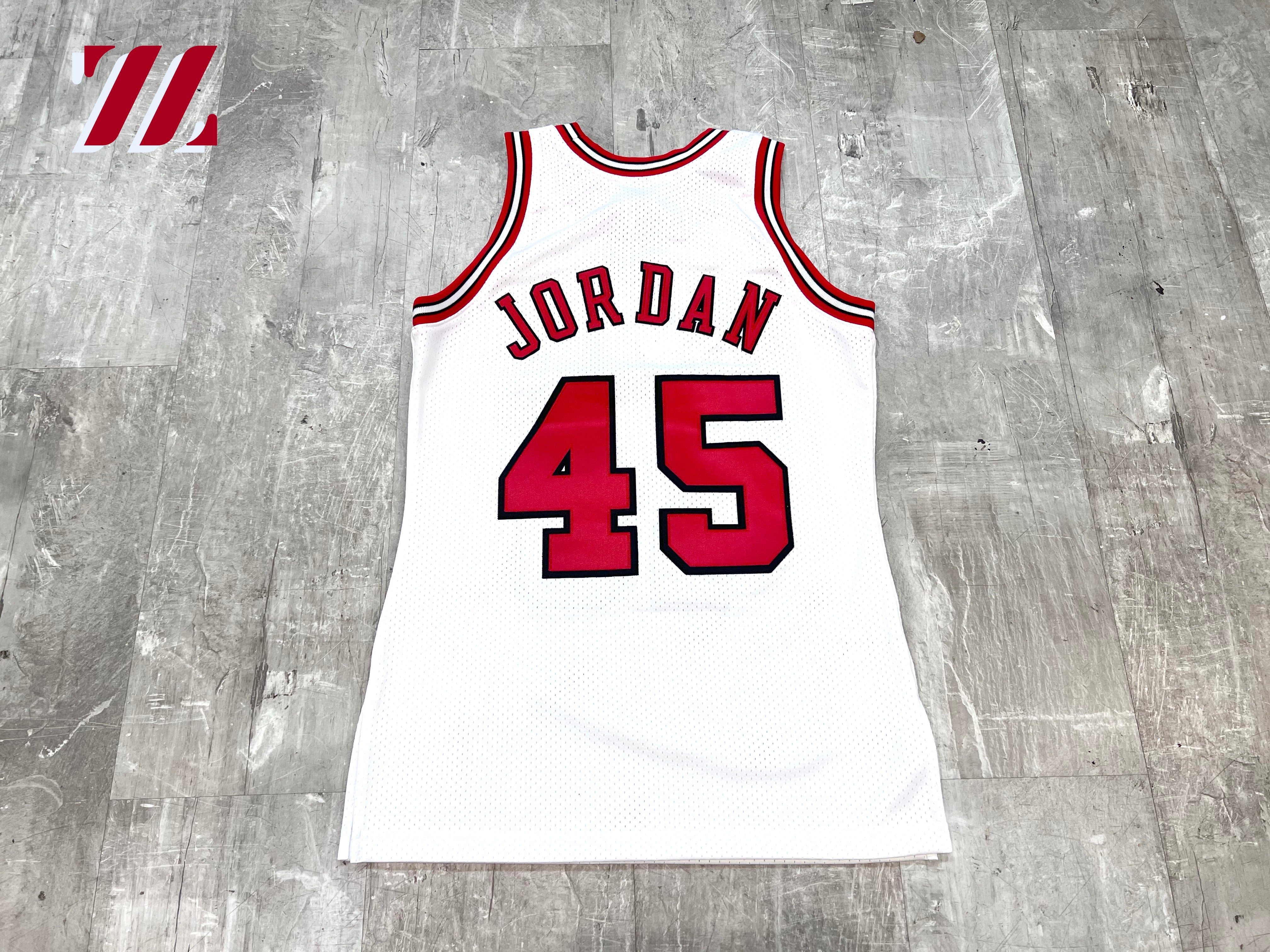 Mitchell & Ness Michael Jordan #45 '94-'95 Bulls Jersey – SUCCEZZ