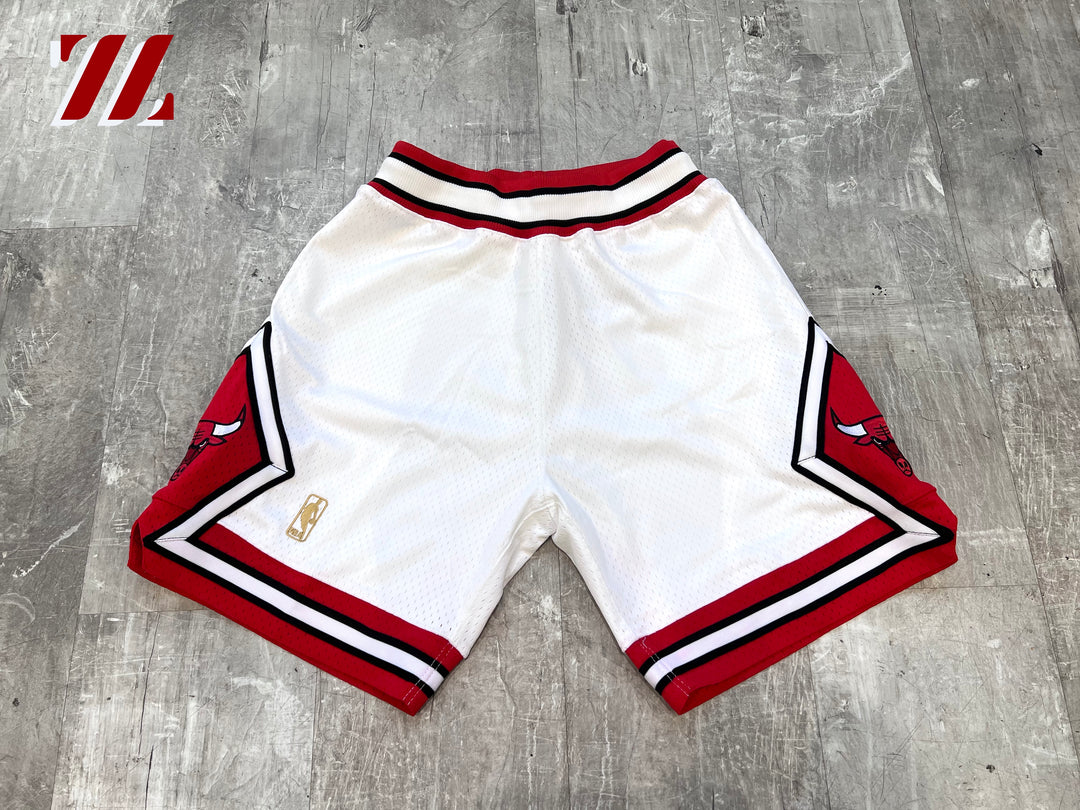 Mitchell & Ness Authentic Red White Shorts Chicago Bulls Road 1997