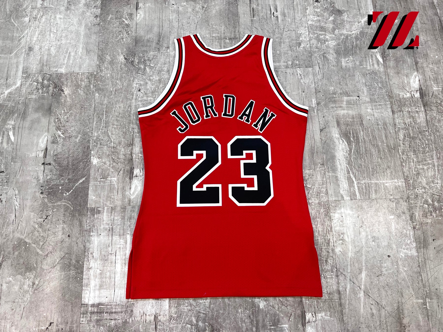 Mitchell Ness Michael Jordan NBA Finals '97-'98 Bulls Jersey