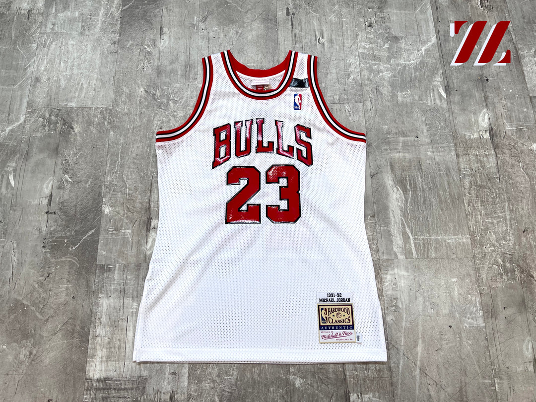 Mitchell & Ness Michael Jordan ‘91-‘92 Bulls Jersey